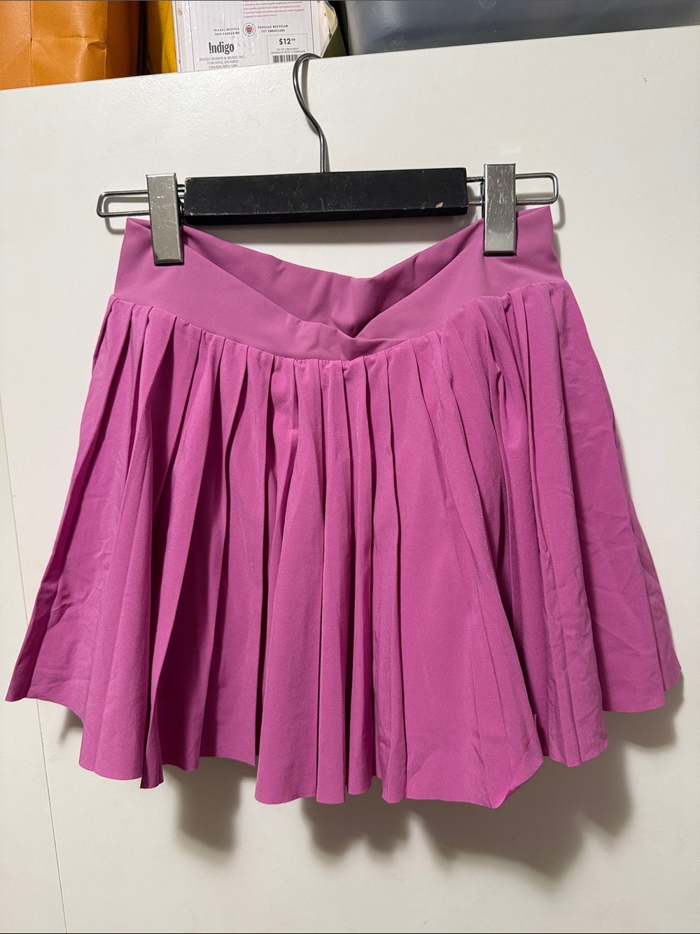 SIZE: MED TNA Pleated Mini Skirt in Bright Magenta - Picture 1 of 2